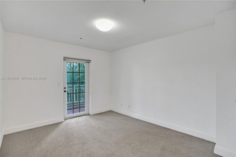 Townhouse in Miami Beach, Florida 3 bedrooms, 245.26 sq.m. № 2154845 - photo 28