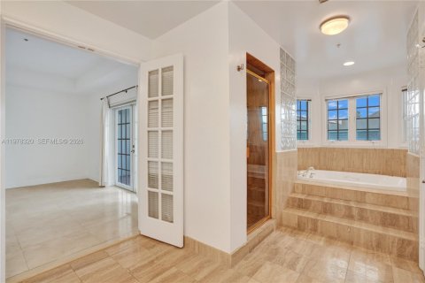 Townhouse in Miami Beach, Florida 3 bedrooms, 245.26 sq.m. № 2154845 - photo 23