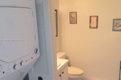 Condo in Lauderhill, Florida, 1 bedroom  № 2060803 - photo 7