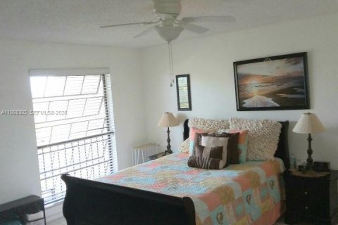 Condo in Lauderhill, Florida, 1 bedroom  № 2060803 - photo 9