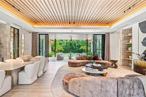 Villa ou maison à vendre à Miami, Floride: 5 chambres, 429.02 m2 № 2311405 - photo 15