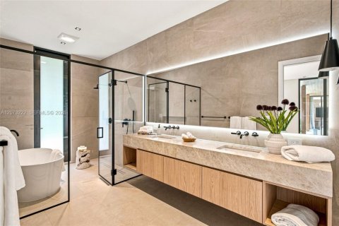 Villa ou maison à vendre à Miami, Floride: 5 chambres, 429.02 m2 № 2311405 - photo 29