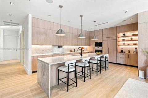 Villa ou maison à vendre à Miami, Floride: 5 chambres, 429.02 m2 № 2311405 - photo 2