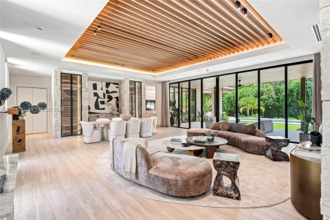 Villa ou maison à vendre à Miami, Floride: 5 chambres, 429.02 m2 № 2311405 - photo 11