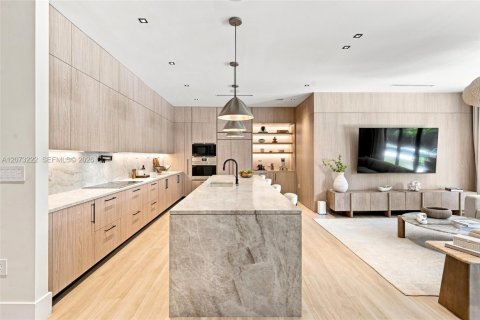 Villa ou maison à vendre à Miami, Floride: 5 chambres, 429.02 m2 № 2311405 - photo 18