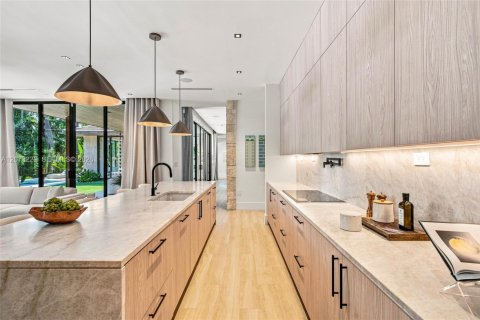 Villa ou maison à vendre à Miami, Floride: 5 chambres, 429.02 m2 № 2311405 - photo 21