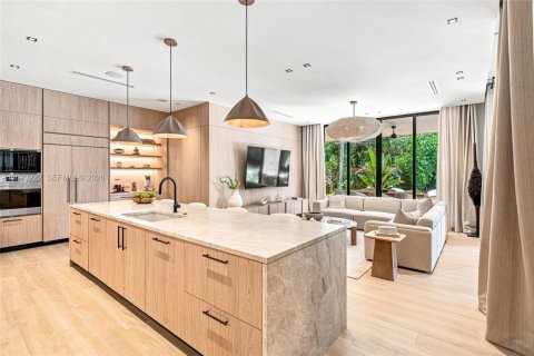 Villa ou maison à vendre à Miami, Floride: 5 chambres, 429.02 m2 № 2311405 - photo 17