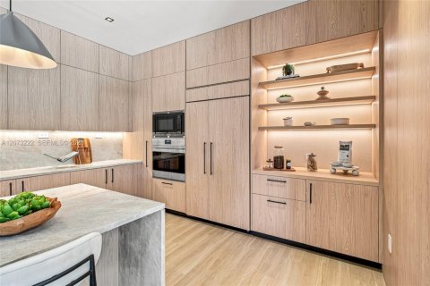 Villa ou maison à vendre à Miami, Floride: 5 chambres, 429.02 m2 № 2311405 - photo 19