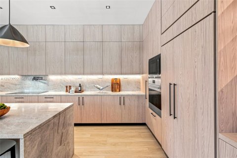 Villa ou maison à vendre à Miami, Floride: 5 chambres, 429.02 m2 № 2311405 - photo 20