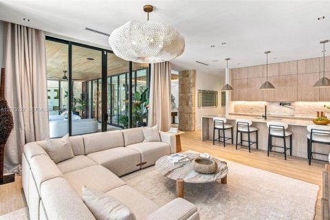 Villa ou maison à vendre à Miami, Floride: 5 chambres, 429.02 m2 № 2311405 - photo 22