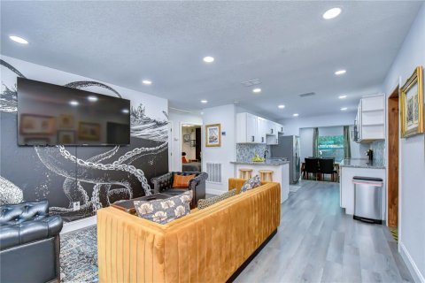 Casa en venta en Tampa, Florida, 3 dormitorios, 134.71 m2 № 2226283 - foto 7