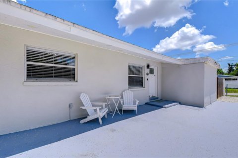 Casa en venta en Tampa, Florida, 3 dormitorios, 134.71 m2 № 2226283 - foto 3