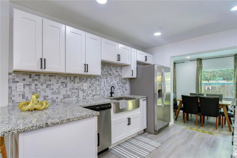 Casa en venta en Tampa, Florida, 3 dormitorios, 134.71 m2 № 2226283 - foto 12