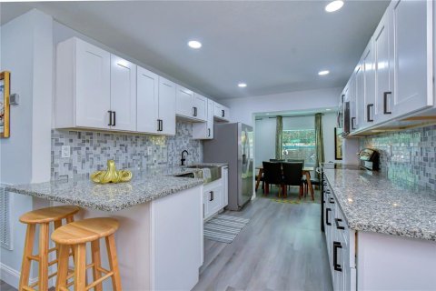 Casa en venta en Tampa, Florida, 3 dormitorios, 134.71 m2 № 2226283 - foto 8
