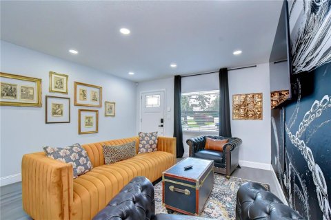 Casa en venta en Tampa, Florida, 3 dormitorios, 134.71 m2 № 2226283 - foto 5