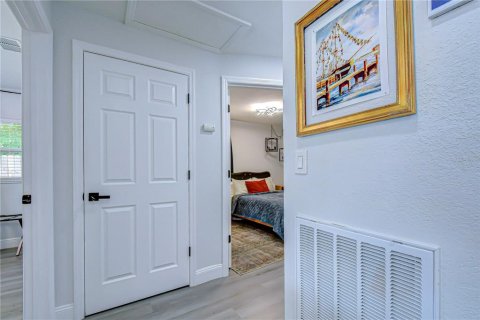 Casa en venta en Tampa, Florida, 3 dormitorios, 134.71 m2 № 2226283 - foto 23
