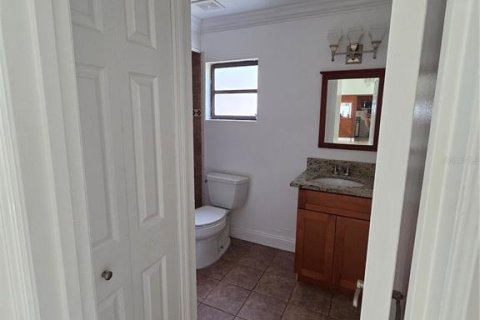 Casa en venta en Kissimmee, Florida, 3 dormitorios, 113.15 m2 № 2140422 - foto 1