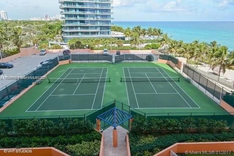 Condominio en venta en Sunny Isles Beach, Florida, 2 dormitorios, 135.36 m2 № 2152581 - foto 9