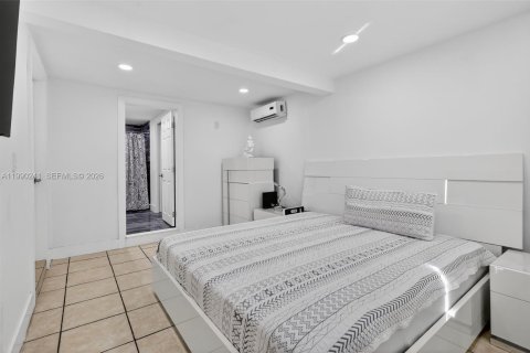 House in Homestead, Florida 4 bedrooms, 155.52 sq.m. № 2057615 - photo 30