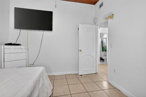 Casa en venta en Homestead, Florida, 4 dormitorios, 155.52 m2 № 2057615 - foto 8