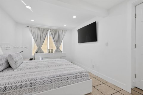 Casa en venta en Homestead, Florida, 4 dormitorios, 155.52 m2 № 2057615 - foto 1