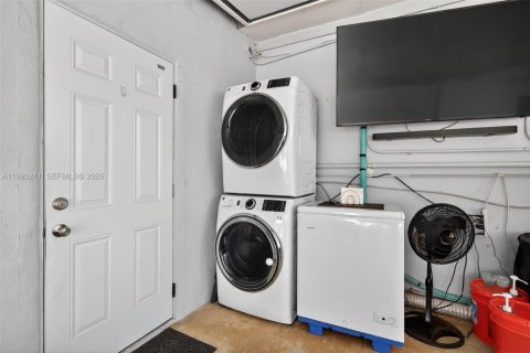 Casa en venta en Homestead, Florida, 4 dormitorios, 155.52 m2 № 2057615 - foto 16