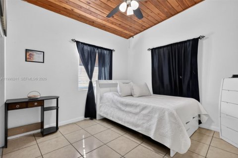 Casa en venta en Homestead, Florida, 4 dormitorios, 155.52 m2 № 2057615 - foto 6