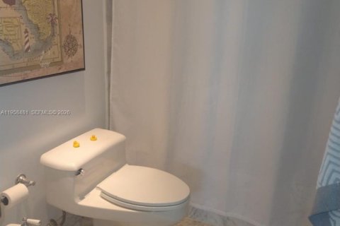 Купить кондоминиум в Серфсайд, Флорида 1 комната, 89.37м2, № 2020818 - фото 12