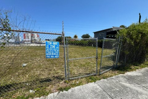 Immobilier commercial à Miami, Floride № 1183659