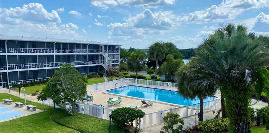 Condo in Winter Haven, Florida, 2 bedrooms  № 1545413