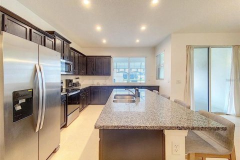 Adosado en venta en Kissimmee, Florida, 4 dormitorios, 194.17 m2 № 1517980 - foto 18