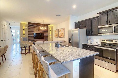 Adosado en venta en Kissimmee, Florida, 4 dormitorios, 194.17 m2 № 1517980 - foto 15