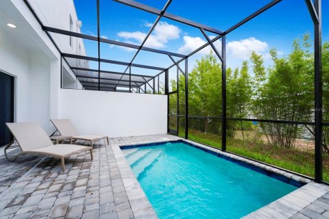 Townhouse in Davenport, Florida 4 bedrooms, 187.66 sq.m. № 1768017 - photo 2