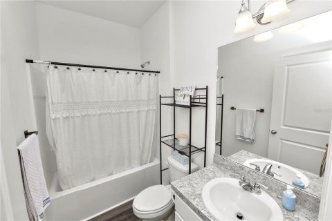 Снять в аренду виллу или дом в Дейд-Сити, Флорида 5 комнат, 257.9м2, № 1784838 - фото 7