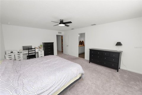 Снять в аренду виллу или дом в Дейд-Сити, Флорида 5 комнат, 257.9м2, № 1784838 - фото 11