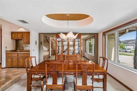 House in Tampa, Florida 4 bedrooms, 302.77 sq.m. № 2215806 - photo 14