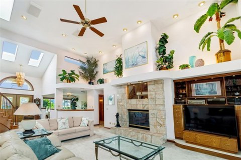 House in Tampa, Florida 4 bedrooms, 302.77 sq.m. № 2215806 - photo 22