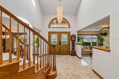 House in Tampa, Florida 4 bedrooms, 302.77 sq.m. № 2215806 - photo 9