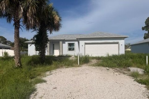 House in Port St. Lucie, Florida 4 bedrooms, 194.72 sq.m. № 2078153 - photo 12