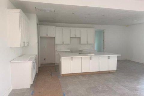 House in Port St. Lucie, Florida 4 bedrooms, 194.72 sq.m. № 2078153 - photo 11