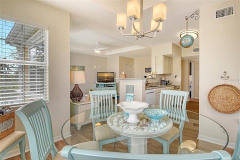Condo in Sarasota, Florida, 3 bedrooms № 2156738 - photo 12