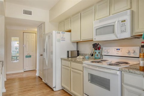 Condo in Sarasota, Florida, 3 bedrooms № 2156738 - photo 14