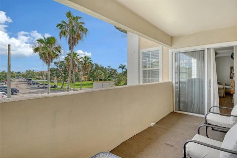 Condo in Sarasota, Florida, 3 bedrooms № 2156738 - photo 11