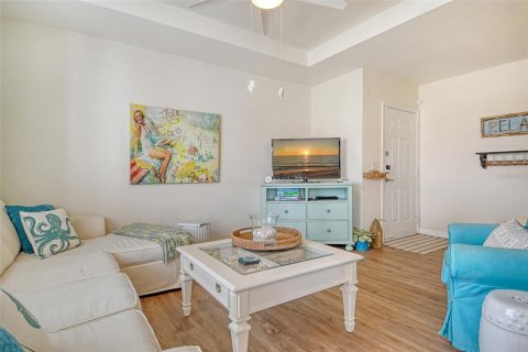 Condo in Sarasota, Florida, 3 bedrooms № 2156738 - photo 6