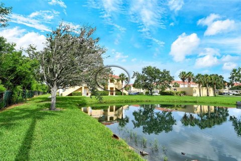 Condo in Sarasota, Florida, 3 bedrooms № 2156738 - photo 28