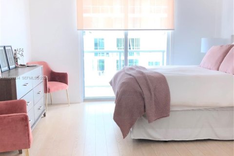 Снять в аренду кондоминиум в Майами, Флорида 2 спальни, 95.13м2, № 2079909 - фото 3