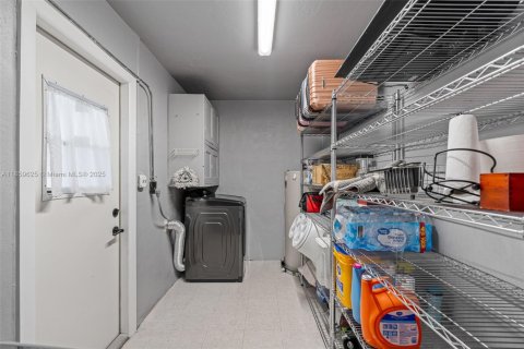 Купить виллу или дом в Майами, Флорида 3 спальни, 133.78м2, № 1887983 - фото 17