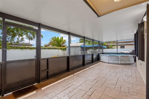 Купить виллу или дом в Майами, Флорида 3 спальни, 133.78м2, № 1887983 - фото 27