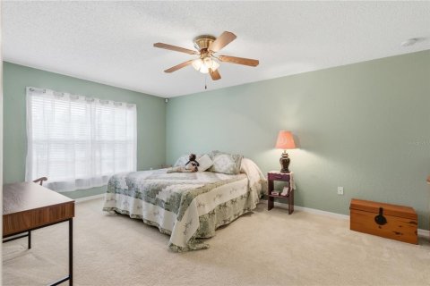 House in Weeki Wachee, Florida 3 bedrooms, 181.62 sq.m. № 2122477 - photo 4