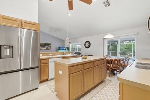 House in Weeki Wachee, Florida 3 bedrooms, 181.62 sq.m. № 2122477 - photo 17